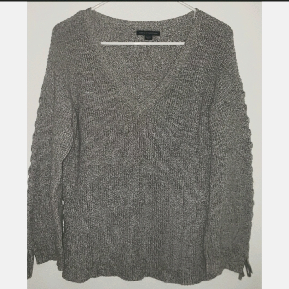 American Eagle Grey V-Neck Sweater